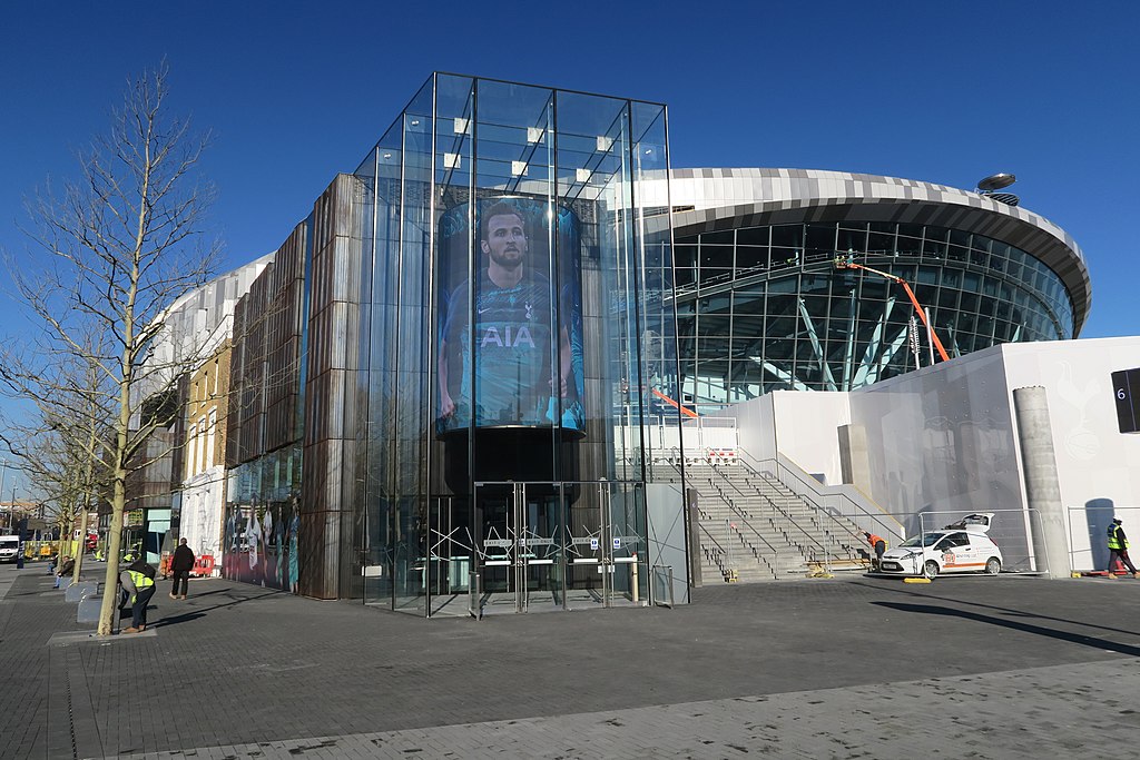 Arena entry with a footballer displayed 