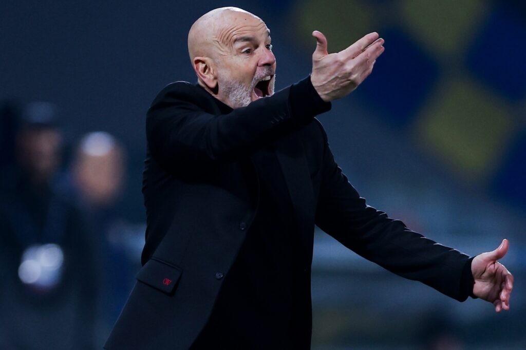 Coach Stefano Pioli gesticulate during the Serie A football match