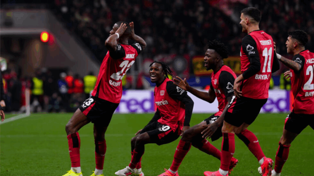 Leverkusen team celebrating a goal