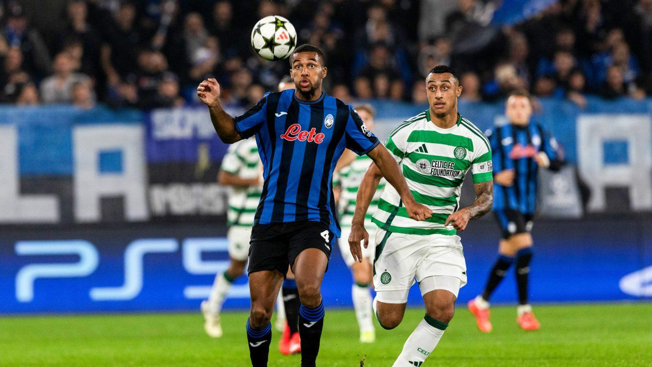 Atalanta player kicking the ball