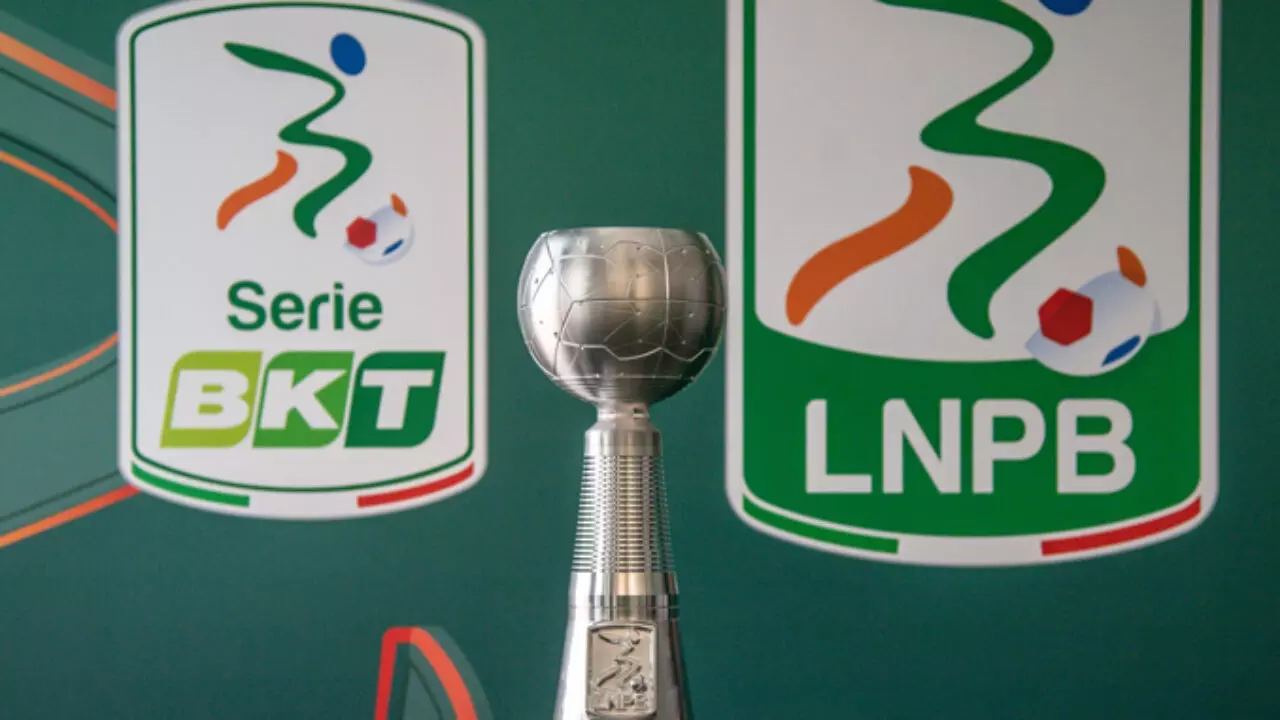 picture of the Italian Serie B trophy