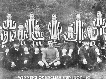 Newcastle United team after winning the English Cup