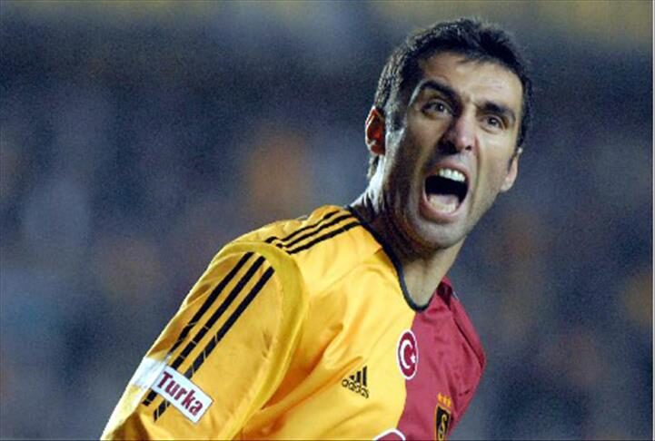 Hakan Şükür yelling