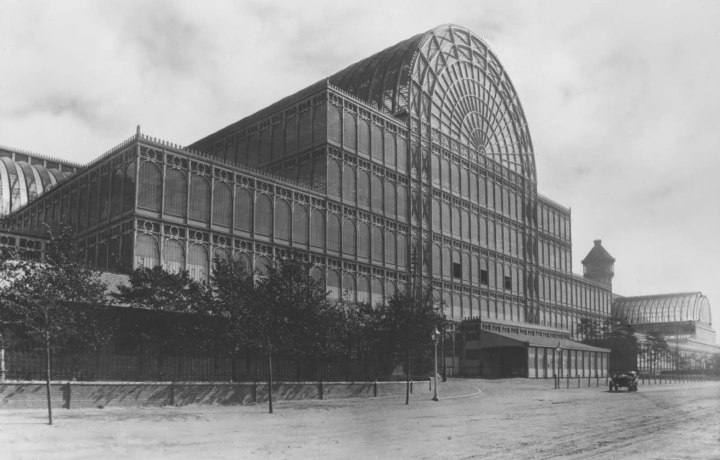 The Crystal Palace building in 1936